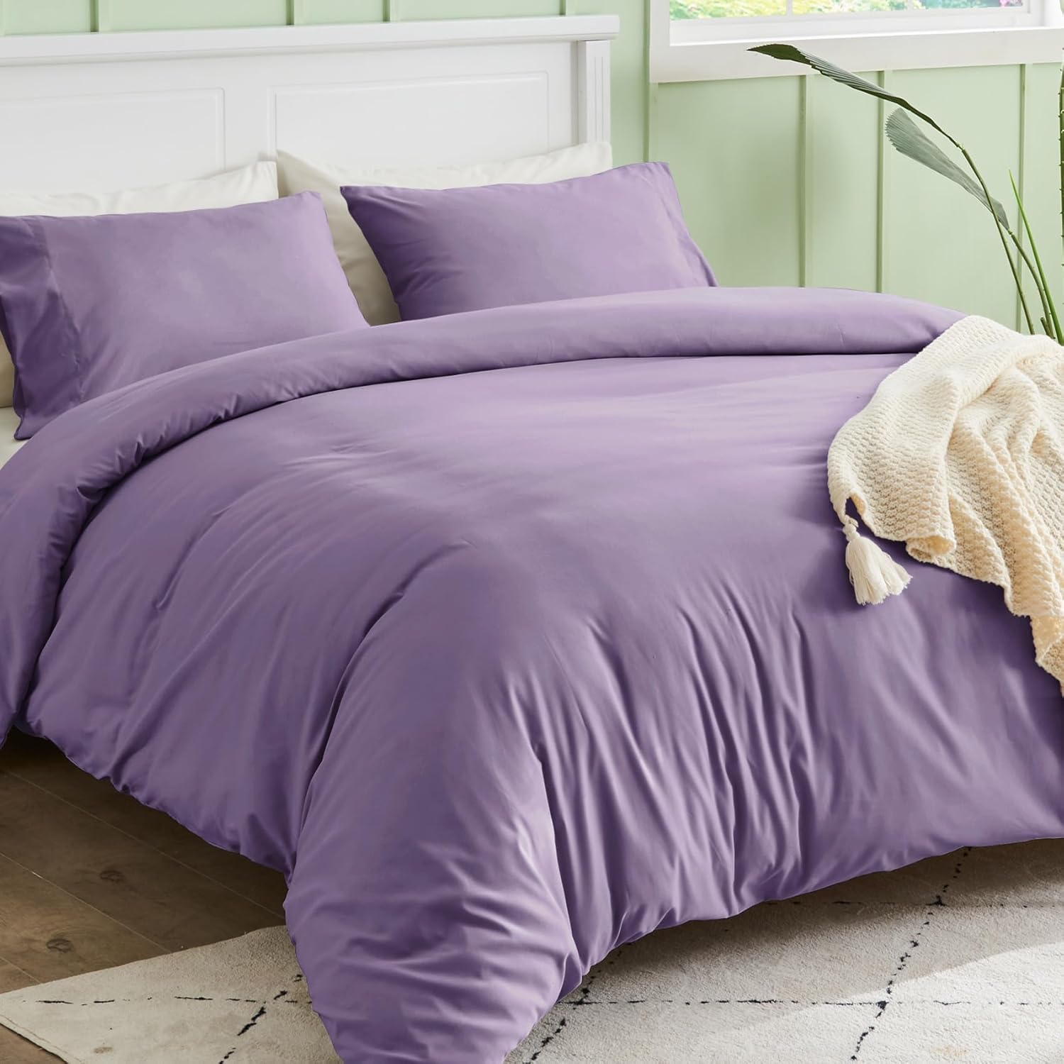 Sasttie Duvet Cover Twin/Twin XL Size, Double Brushed Twin/Twin XL Duvet Cover, 3-Piece Duvet Cover Set Includes 1 Duvet Cover (68x90) and 1 Pillowcase (20x26) with Zipper Closure, Purple